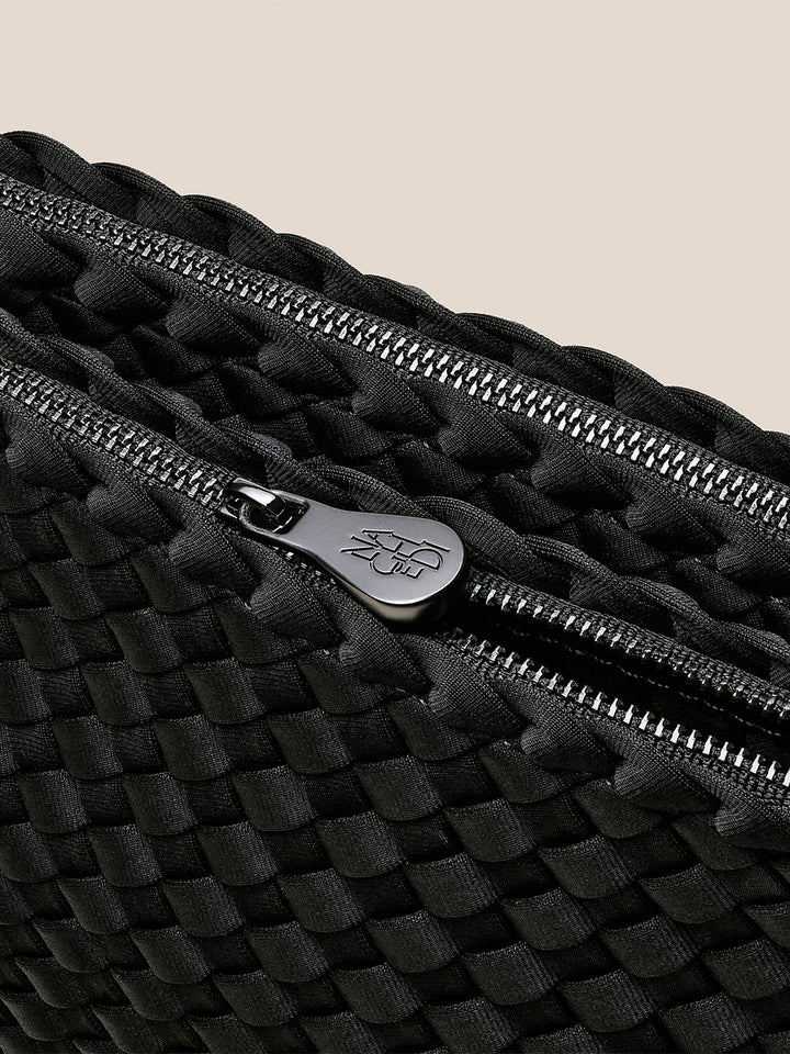 Soho Medium Envelope in Onyx