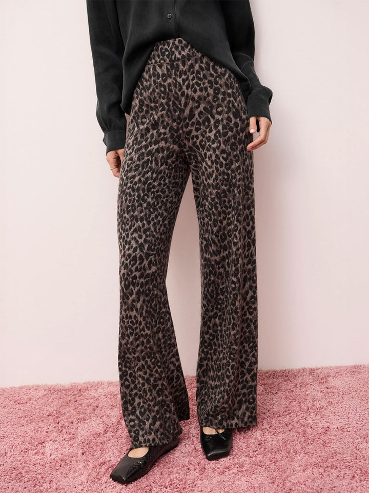Lounge Sweater Pant in Leopard