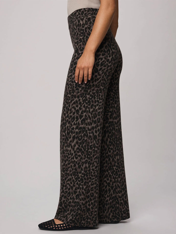 Lounge Sweater Pant in Leopard