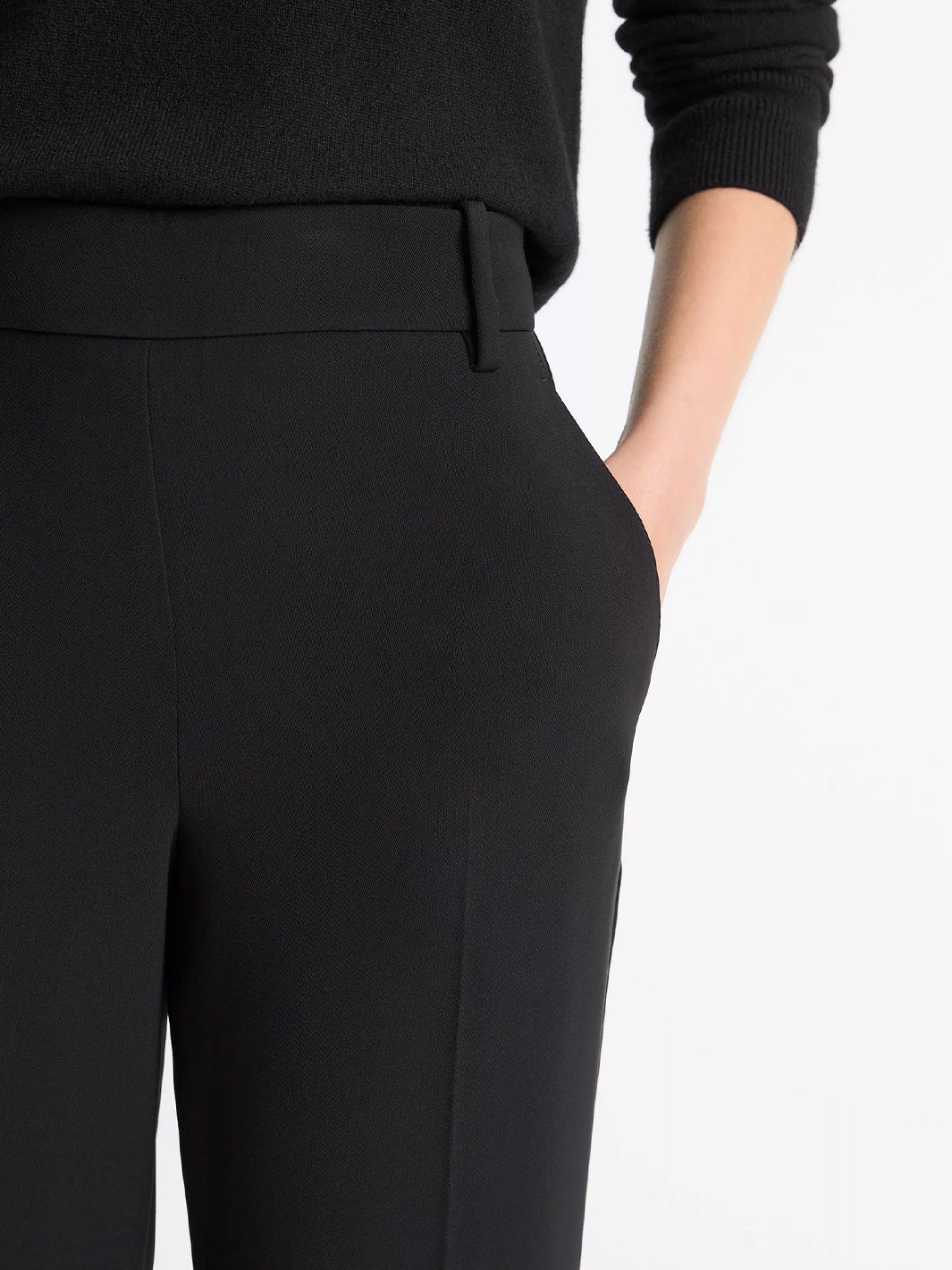 Crepe Tapered Pull-On Pant in Black