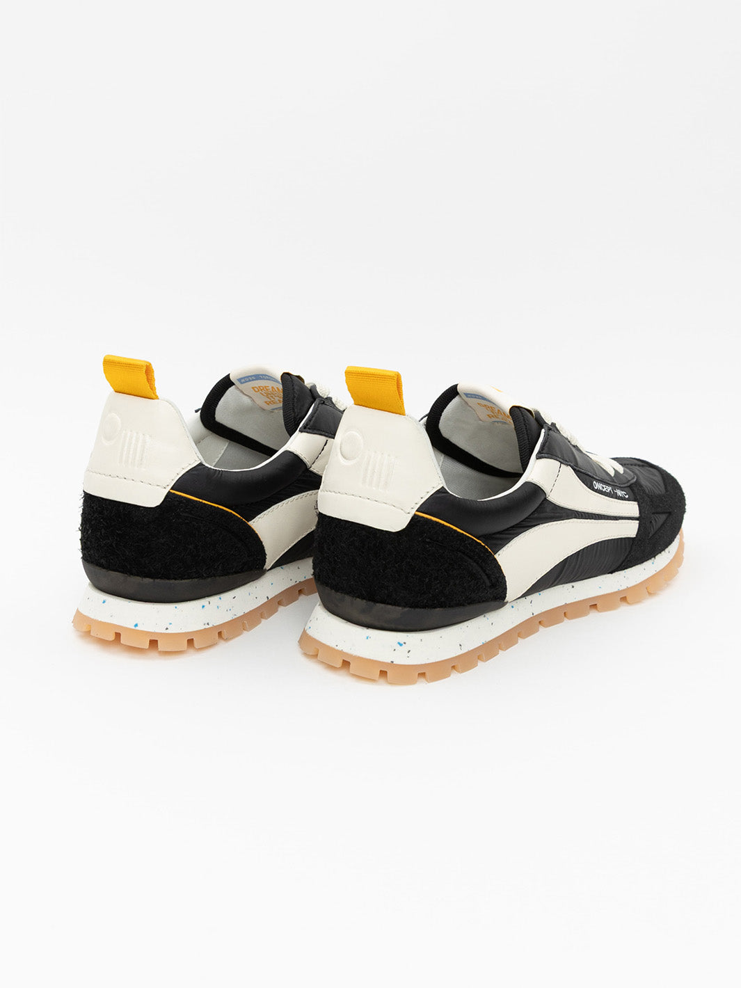 Toronto Retro Sneaker in Black