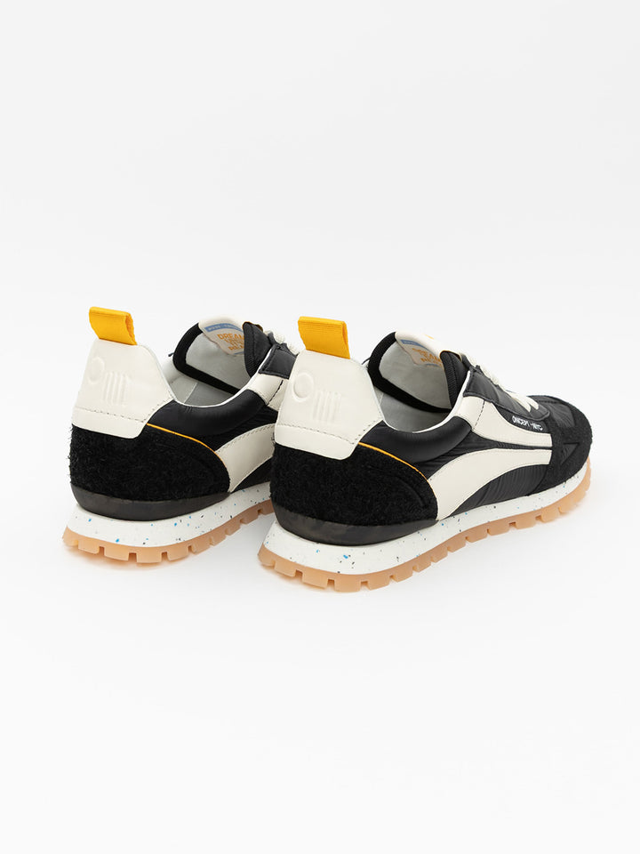 Toronto Retro Sneaker in Black