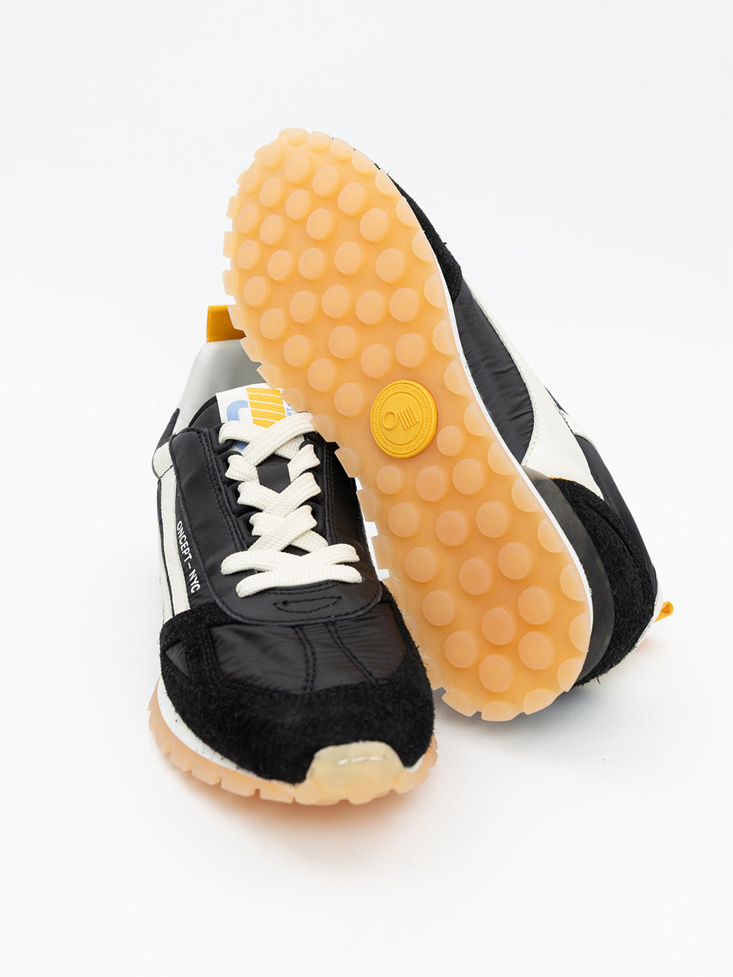 Toronto Retro Sneaker in Black