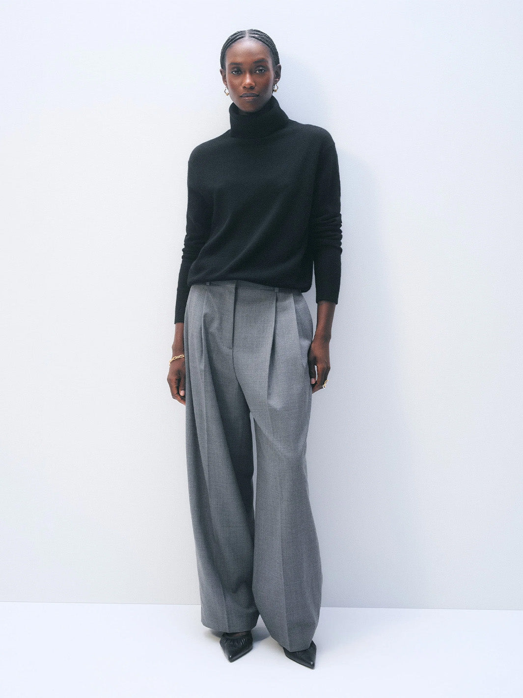 Cashmere Turtleneck in Black