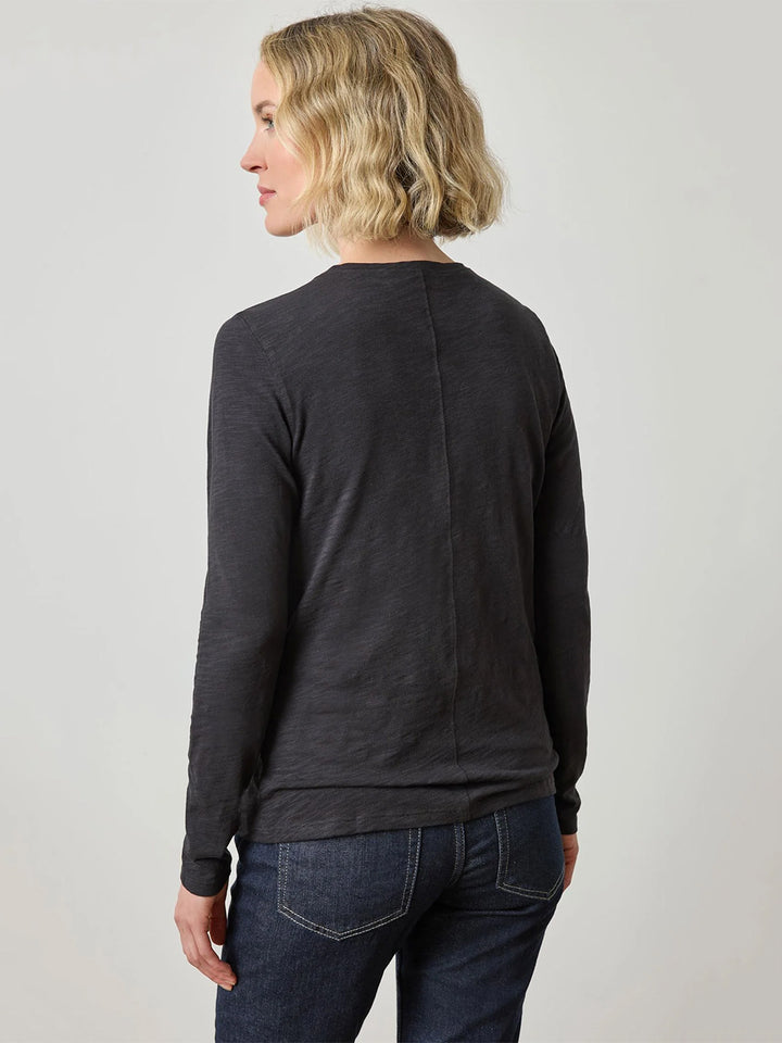 Long Sleeve V-Neck in Black