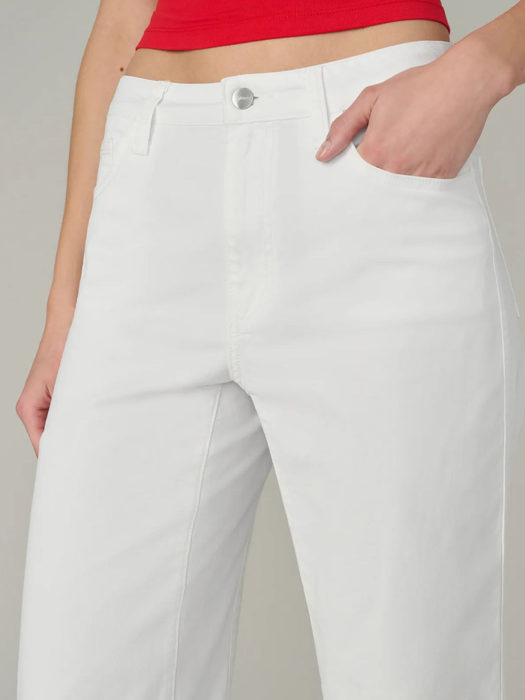 The Wilder Relaxed Barrel in White