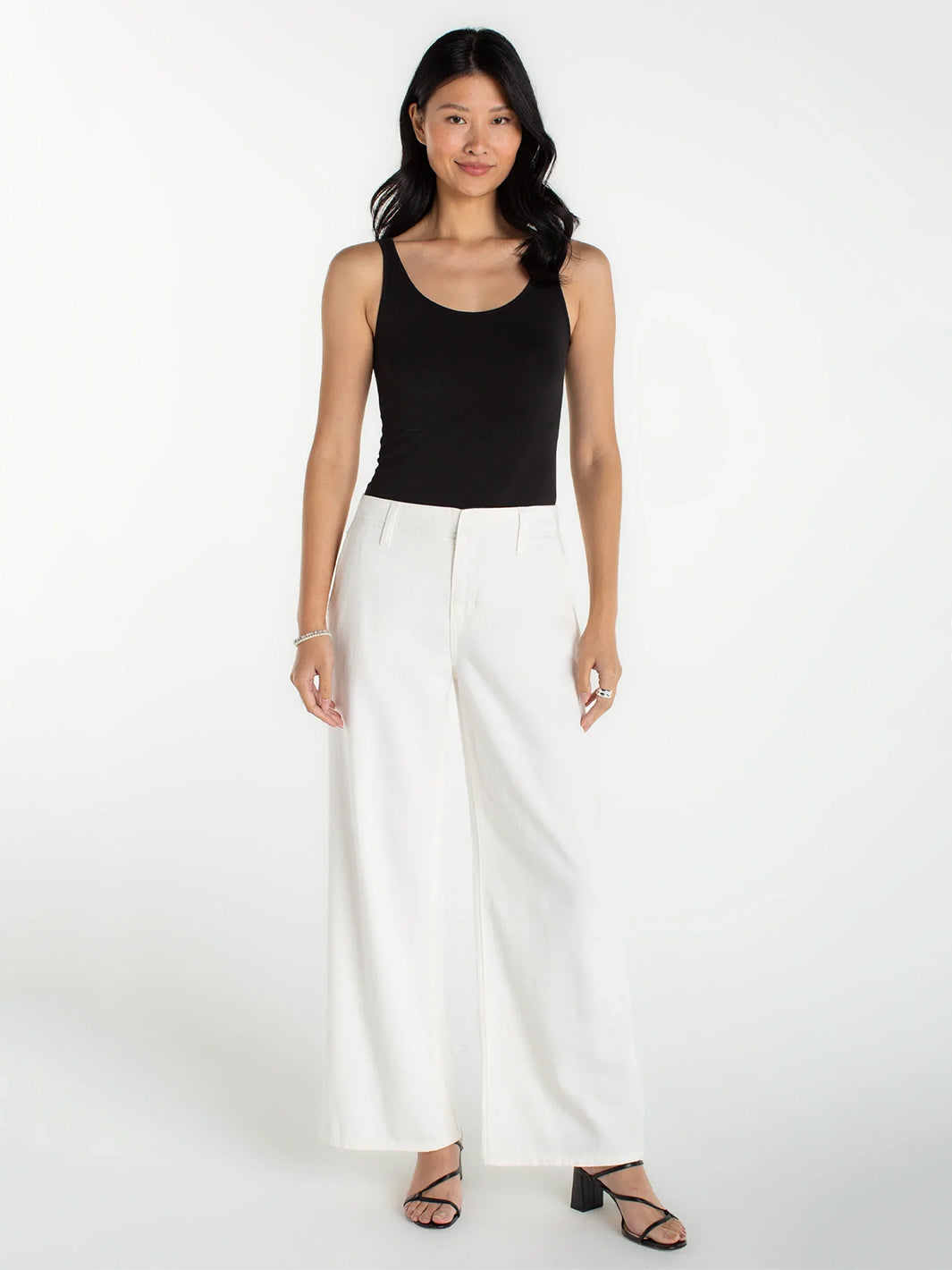 The Weekender Pant in White