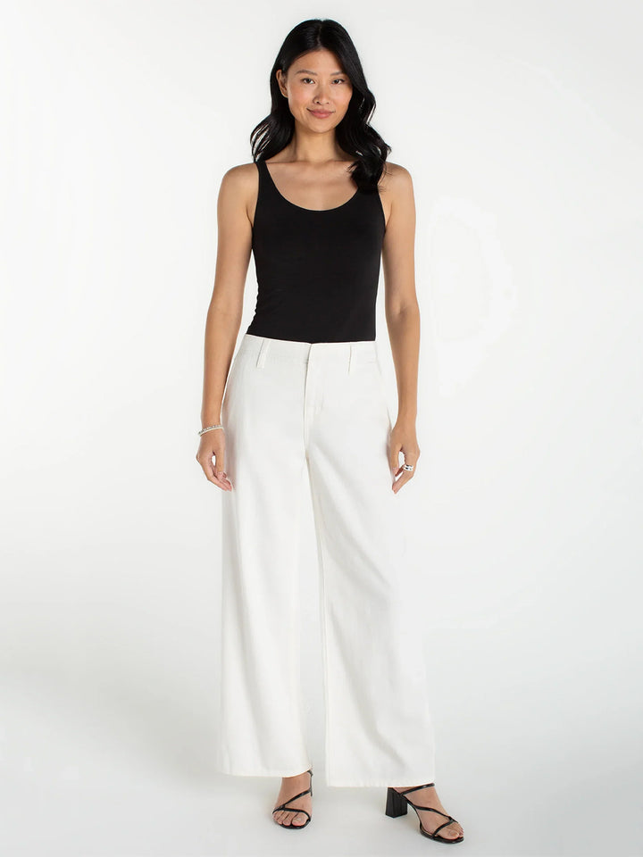 The Weekender Pant in White