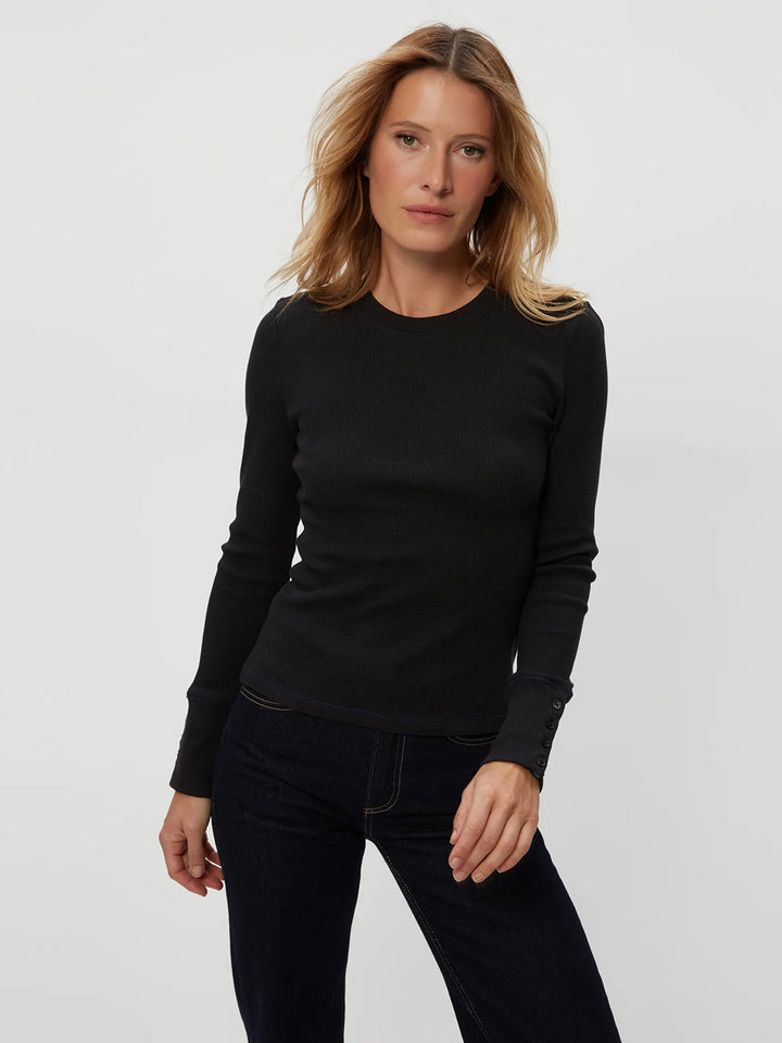 Willa Crew w/ Button Cuff in Black