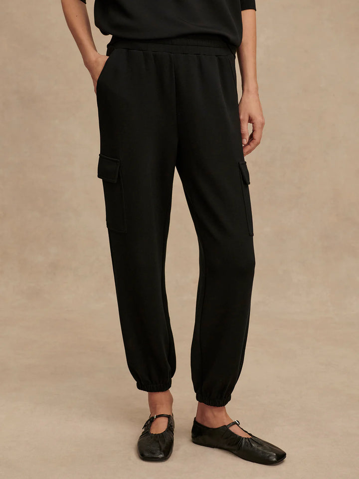 The Cargo Pant 27.5" in Black