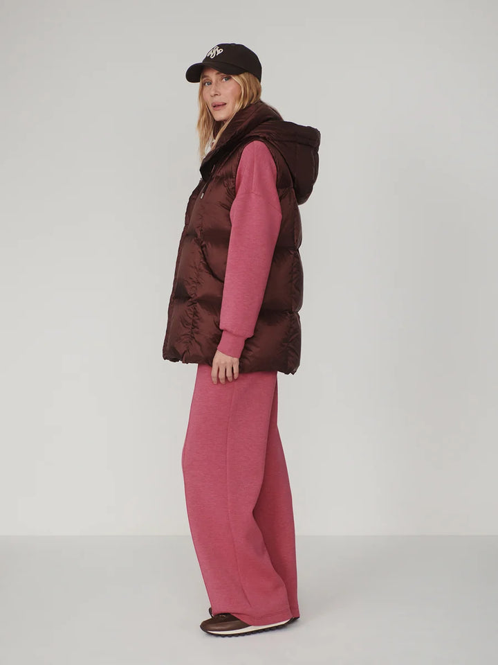 Monti Down Puffer GIlet in Metallic Dark Mohogany