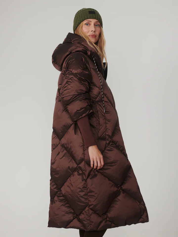 Ashfield Long Down Puffer in Dark Truffl Metallic