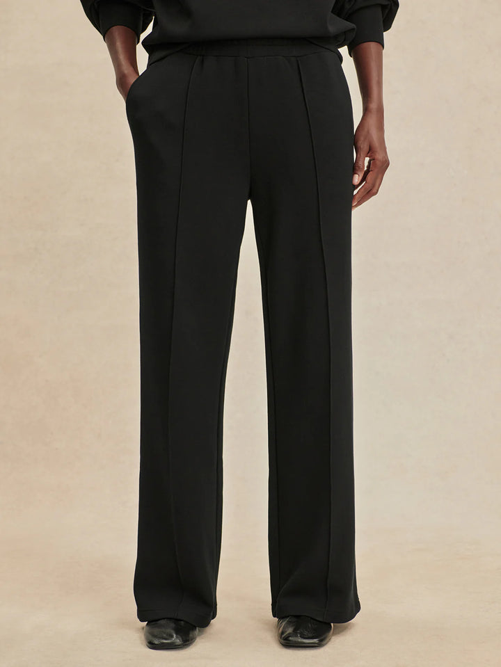 The Wide Leg Pant in Black