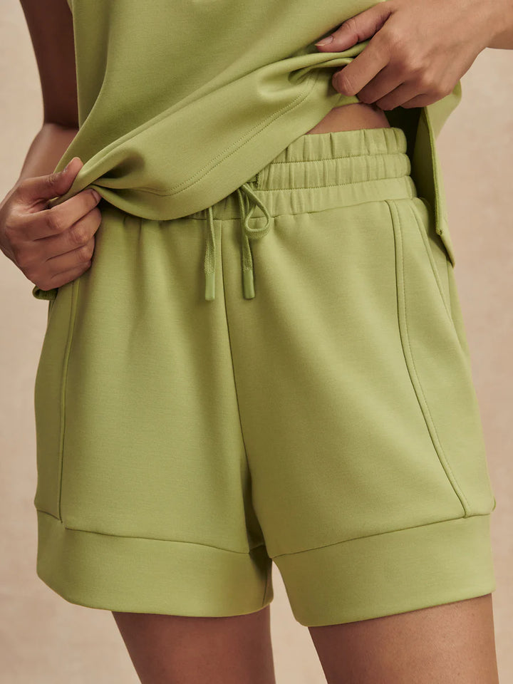 Atrium High-Rise Short 4.5" in Fern
