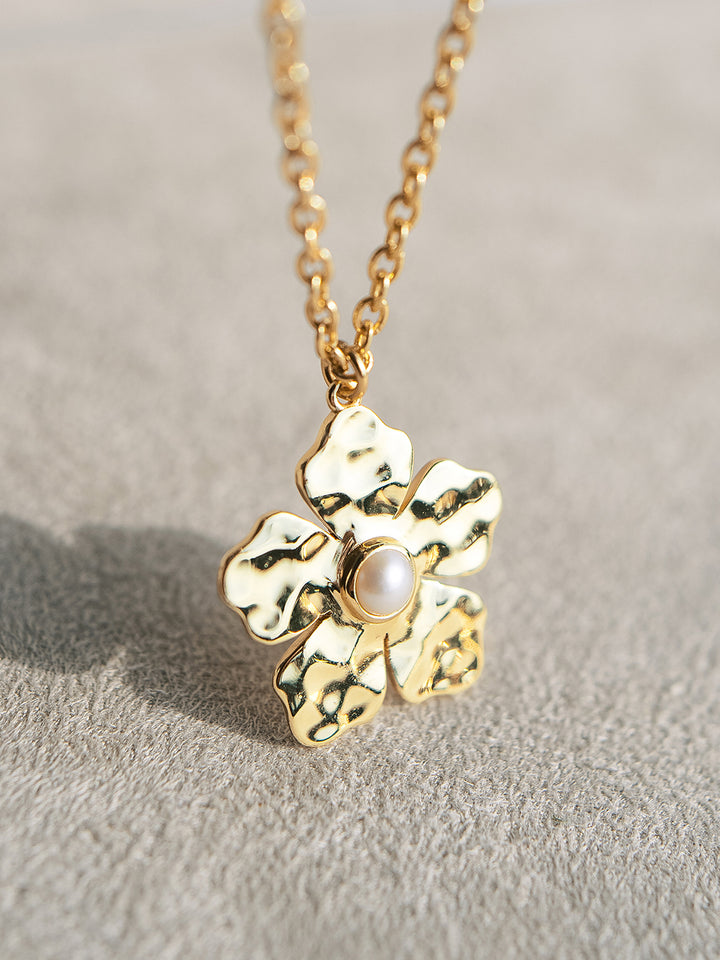 Hammered Gold Flower Necklace in Pearl