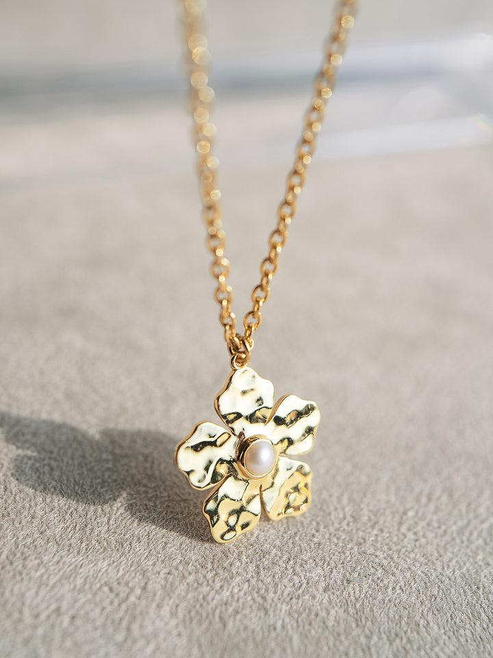 Hammered Gold Flower Necklace in Pearl